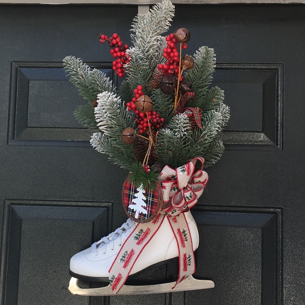 Ice Skate Door Hanging / Wreath
